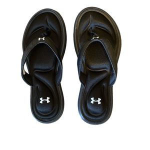 Under Armor women’s Marbella flip flops new. Black. Memory foam. size 8